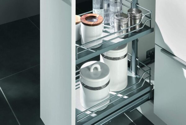 Base con cestone estraibile Junior - Base con cestone estraibile Junior 2 cestelli con ripiani in legno e ringhiera metallica regolabili