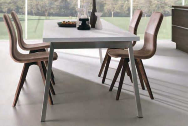 Tavolo trapezoidale - inox 1024x603 1