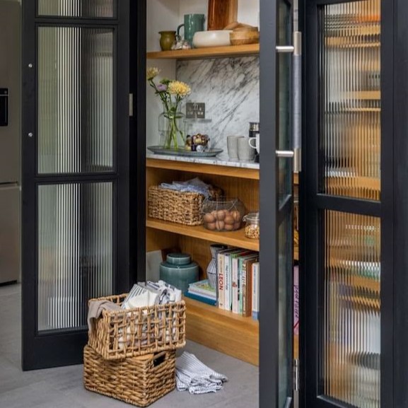 Elementi Essenziali per una Dispensa Moderna: Stile e Organizzazione Perfetta 2 Elementi Essenziali per una Dispensa Moderna: Stile e Organizzazione Perfetta - 63eb5c7f 0931 4526 b25b 64230f3b7777